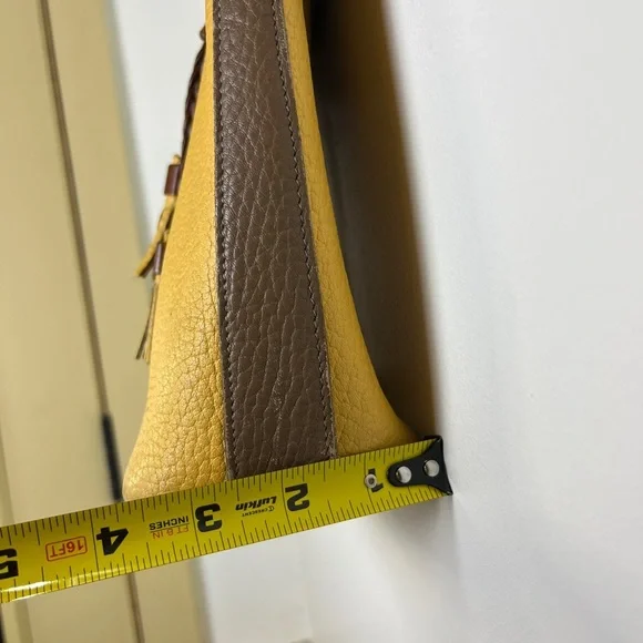 Vtg Dooney & Bourke AWL Teton Drawstring Crossbody Bucket Bag Palomino Yellow - Picture 8 of 15
